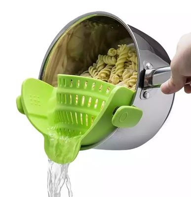 Einstellbarer Snap-N-Strain-Töpfer-Strainer und Pasta-Strainer