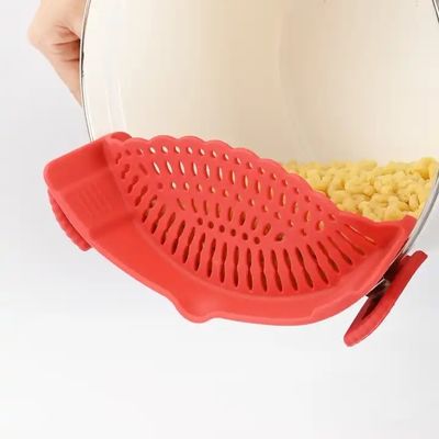 Einstellbarer Snap-N-Strain-Töpfer-Strainer und Pasta-Strainer