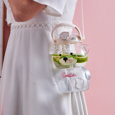 Sommerschüler müssen süße Teddybären haben Wasserflasche mit Stroh und großer Kapazität