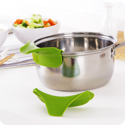 Küchengeräte Silikon Anti-Leck Leck Topf mit rundem Mund Rand Deflektor 20g