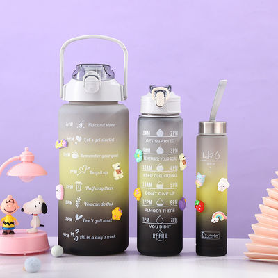 Unisex 3 in 1 Motivationszeitmarker Farbschräg Wasserflasche Set 2000ml 900ml 500ml