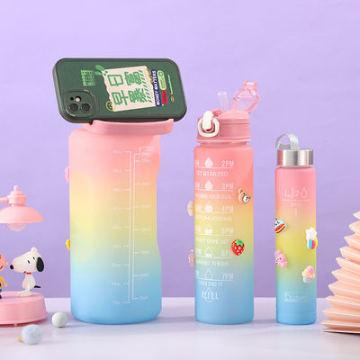 Unisex 3 in 1 Motivationszeitmarker Farbschräg Wasserflasche Set 2000ml 900ml 500ml