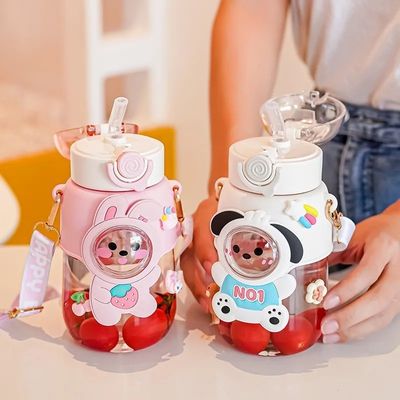 Kinder-Wasserflasche Zeichentrickfilm niedliche Plastikbecher mit Stroh-Typ tragbare Design