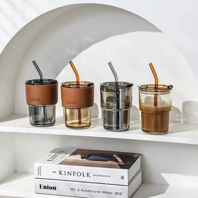 Durchsichtige Kaffeehügel mit Deckel und Strohhalme für BPA-freie, undichtes Vintage-Glas-Tumbler