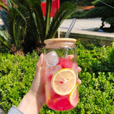 Küche BPA-freie Borosilikat-Glas-Wasserflasche mit Bambusdeckel und Glasstroh