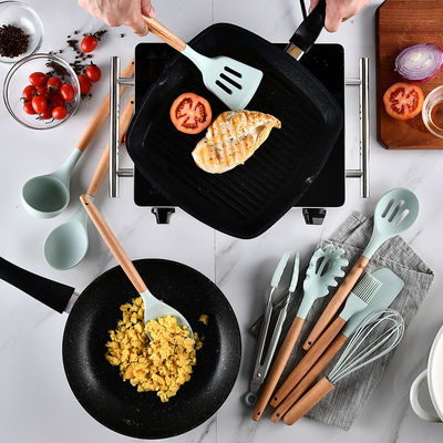 Outdoor Custom Logo Holzgriffe Spatulas Silikon Küchenutensilien Spatula Set mit Speicherbehälter
