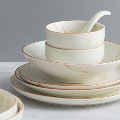 Küchengeschirr in beige Porzellan-Platte Set für Abendessen und Gelegenheitsgeschenke
