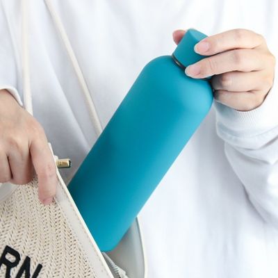 Outdoor-Sport muss eine isolierte Edelstahl-Wasserflasche mit undichtem Design haben