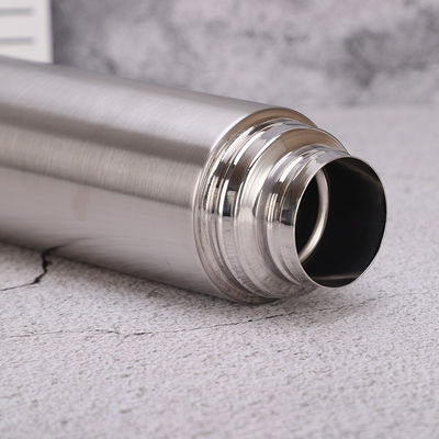 Genießen Sie warme oder kalte Getränke überall mit unserer amerikanischen Drei-Wände-Thermosflasche