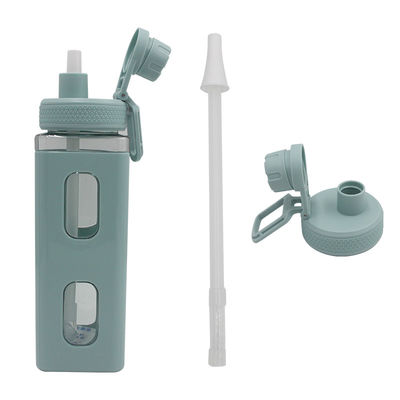 Fitnessstudio-fertige Kawaii-Wasserflasche mit 3D-Aufkleber 700 ml / 900 ml Plastik Reisemilch Portable