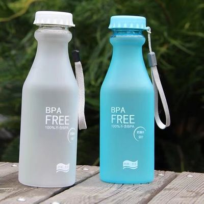 Unzerbrechliche 550 ml BPA-freie Wasserflasche in Süßwarenfarben für Schulkinder 6,8x20cm
