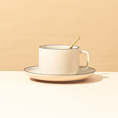 250 ml Kapazität Nordic Matte Keramik Kaffeetasse und Tellerbündel mit passendem Löffel