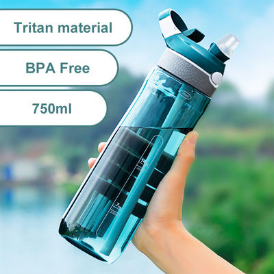 Zubehör mit Deckel Außensportstudio Wasserflasche mit Stroh und BPA-freiem Kunststoff