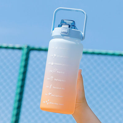 Benutzerdefiniertes Logo akzeptabel 64 oz Wasserflasche abnehmbares Stroh für Fitness und Sport