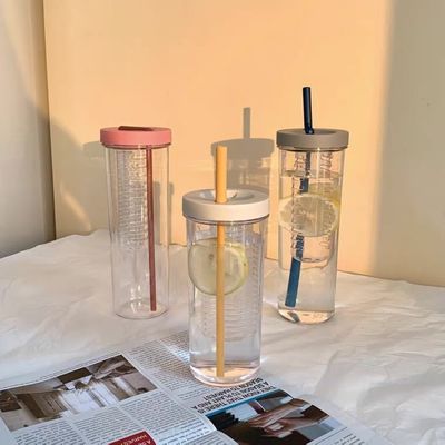 Outdoor-Sport-Must-Have-Food-Grad-Plastik-Wasserflasche mit Strohriemen und mehr