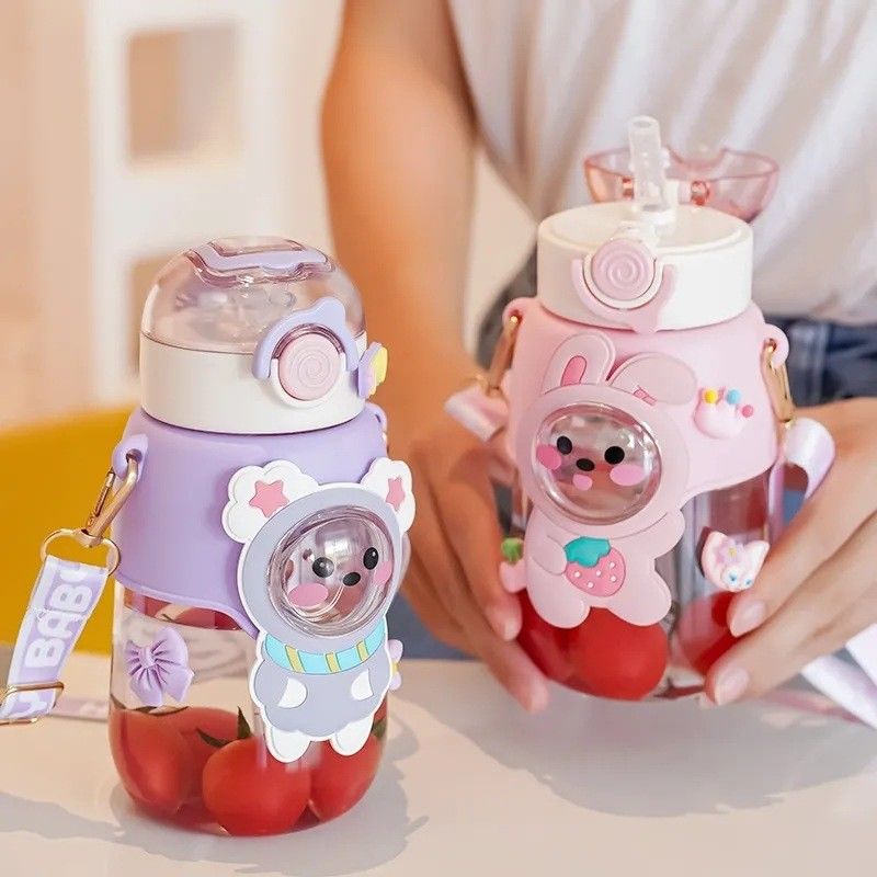 Kinder-Wasserflasche Zeichentrickfilm niedliche Plastikbecher mit Stroh-Typ tragbare Design