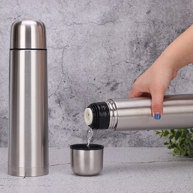 Genießen Sie warme oder kalte Getränke überall mit unserer amerikanischen Drei-Wände-Thermosflasche
