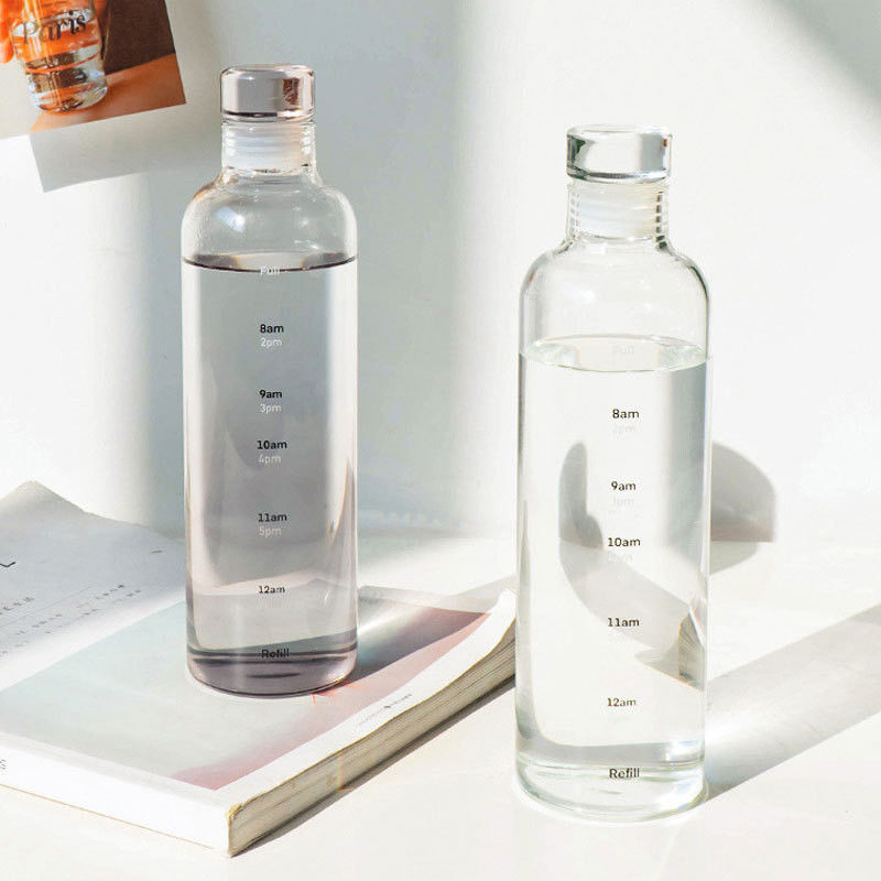 Minimalistische Gestaltung 500 ml BPA-freie Borosilikat-Glasflasche mit Zeitmarker